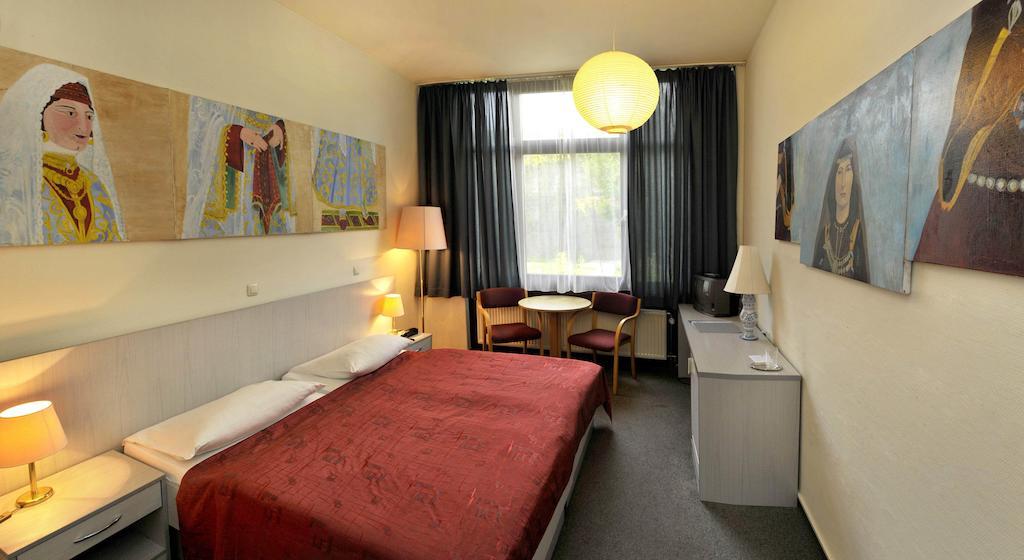 Berlin Art Hotel Γκιουμρί Δωμάτιο φωτογραφία